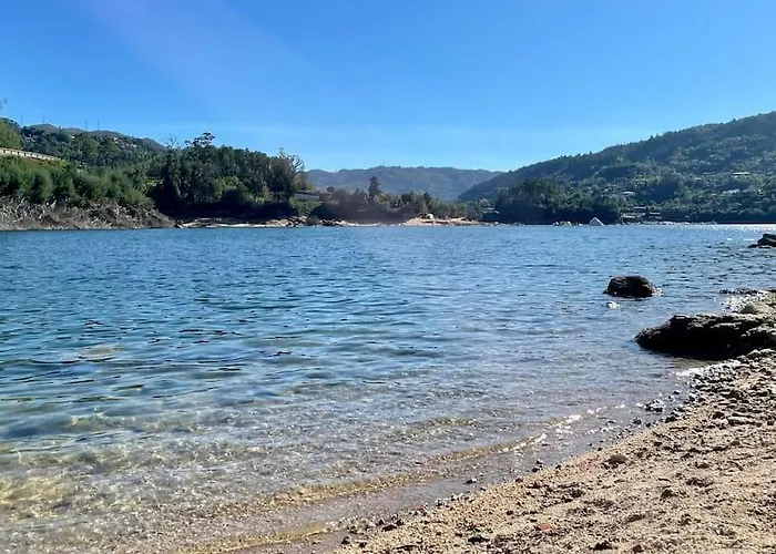 Da Minha Terra 1890 Pres D'un Nyaraló Geres